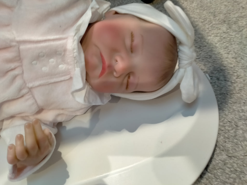 SALLY ❤️Beautiful reborn doll girl.