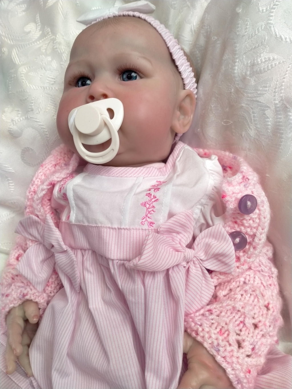 CARRIE❤️Beautiful reborn doll girl. Nicely Weighted