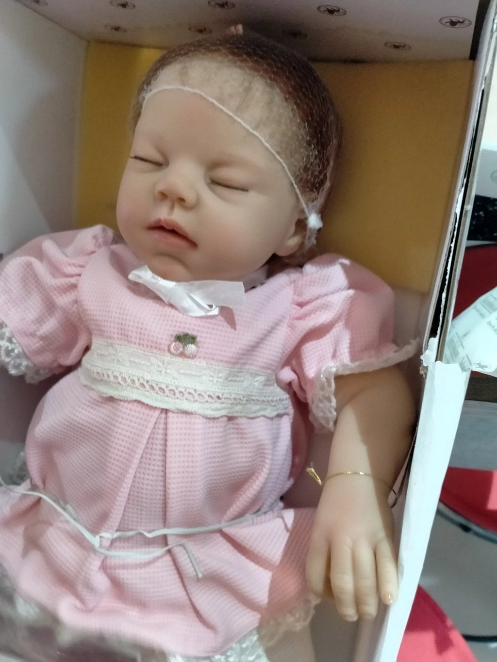 Beautiful Dreamer Ashton Drake doll that breathes if you gently rub her.